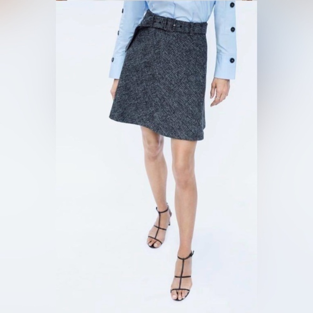Size XS Zara tweed mini skirt high waisted NWT